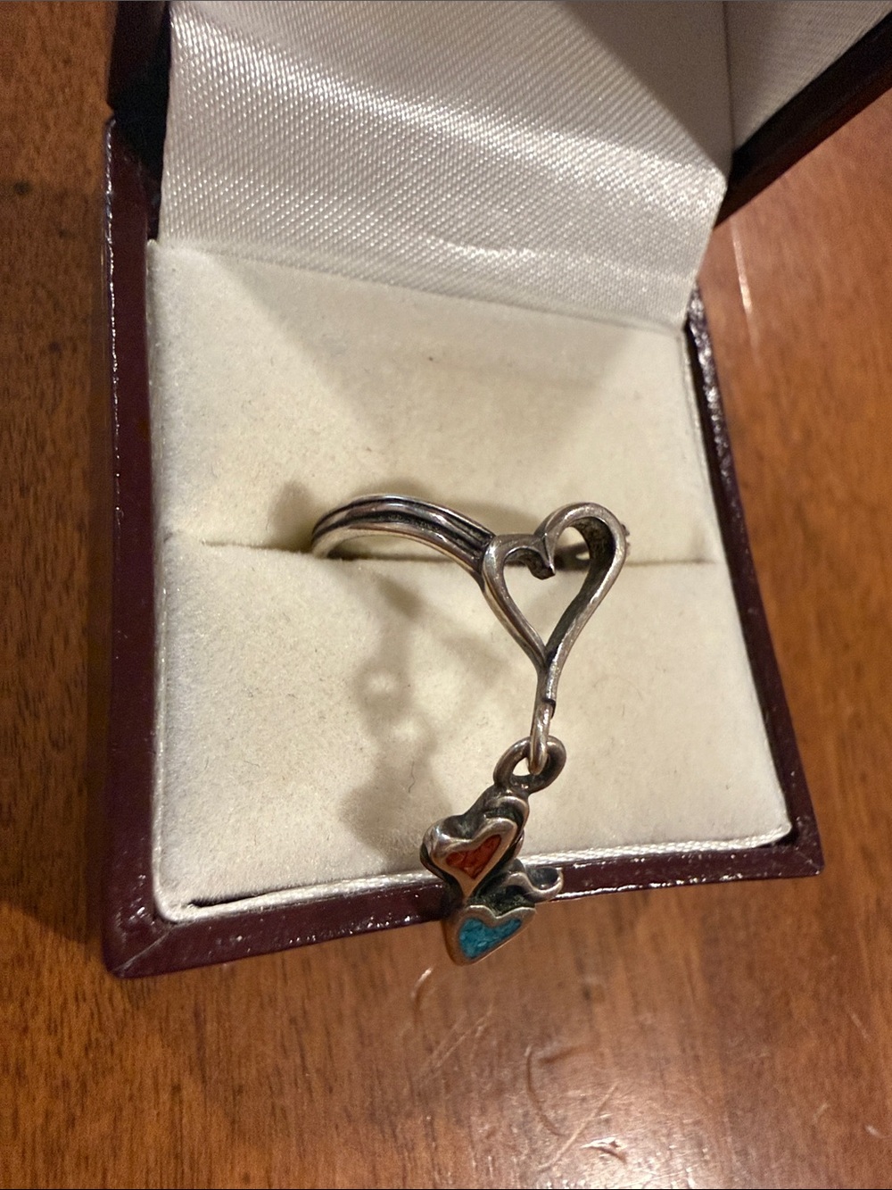 Vintage Sterling Silver Heart Dangle Ring with Blue & Red Accents Size 6 3/4 - Picture 5 of 7